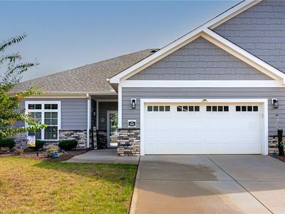 204 Mountain Maple Dr