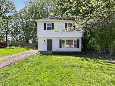 Property at 7838 Linden St, Mentor On The Lake, OH