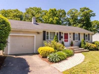 85 Celia Rd