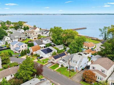 285 Shoreland Cir