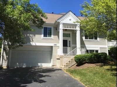 Property at 180 Lucerne Ct, Wheeling, IL