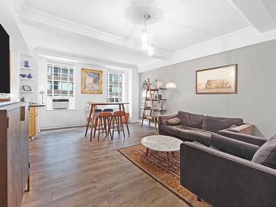 333 W 56th St APT 3E