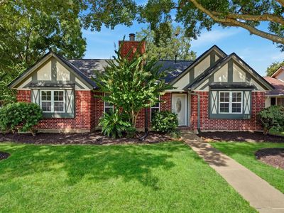 3734 Sweetbriar Dr