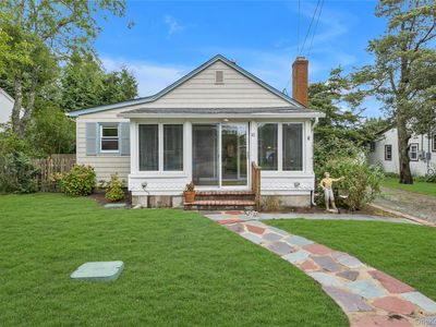 10 Mineola Court