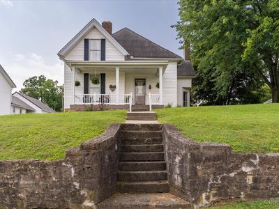 345 W Main St
