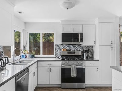 10131 Canyonridge Pl