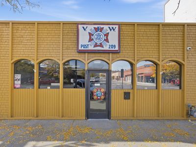 245 W Main St