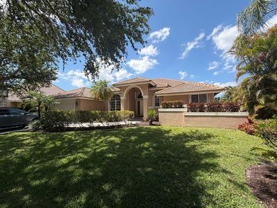 Property at 11335 Lake Shore Dr, Hollywood, FL