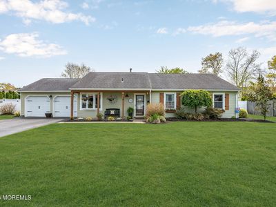 16 Aldgate Drive