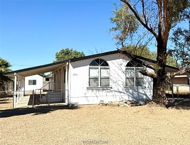 2211 E Maverick Drive