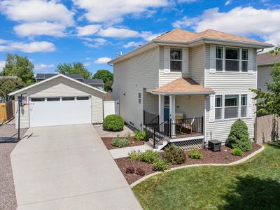 1735 Bluestone Dr
