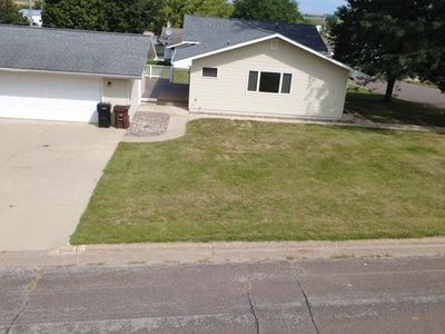 101 N Robert St