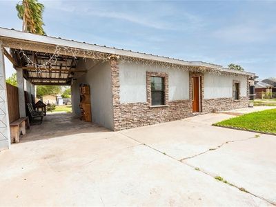 110 Cabana Dr