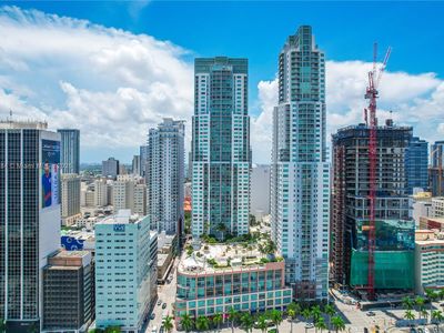 253 NE 2nd St APT 213