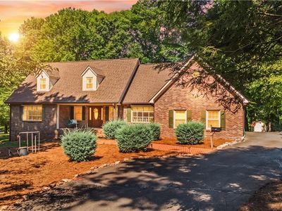 110 Lake Dr