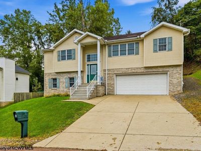 828 Bishop Dr