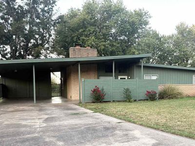 3612 Mistletoe Dr