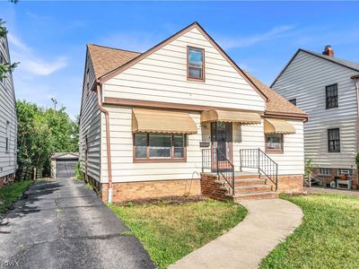 4758 E 88th St