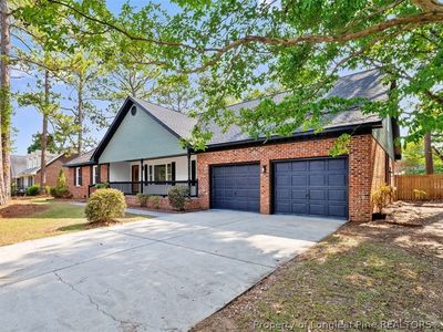 2382 Dunwoody Dr