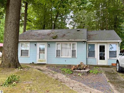 1949 Wolf Lake Dr