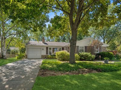 Property at 1627 E Jonquil Ter, Arlington Heights, IL