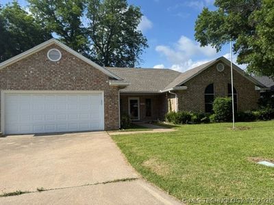 1910 Marsh Ln