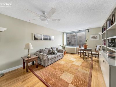 270 W 17th St APT 6I