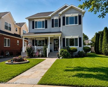 83 Center Avenue