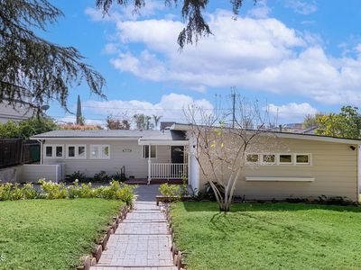 Property at 1912 Tondolea Ln, La Canada Flintridge, CA