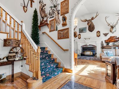 5411 N Honeysuckle Ln