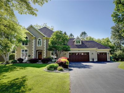 11 Parham Dr