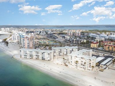 7400 Estero Blvd APT 315