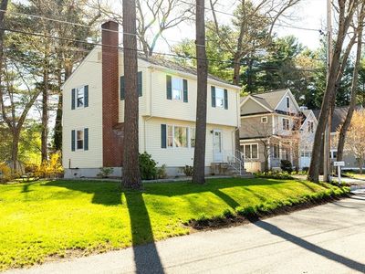 2 Marigold Ave