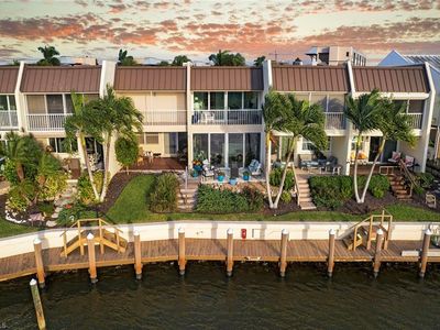 800 River Point DR #209