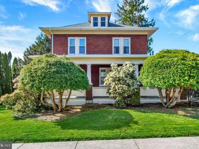 Property at 106 S 4th St, Mount Wolf, PA