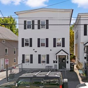 379 Manchester Street