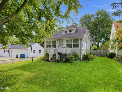 5243 Rowland Rd