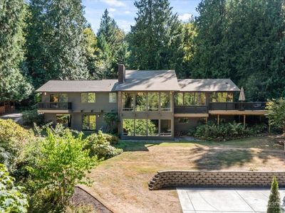 25007 SE Mirrormont Way