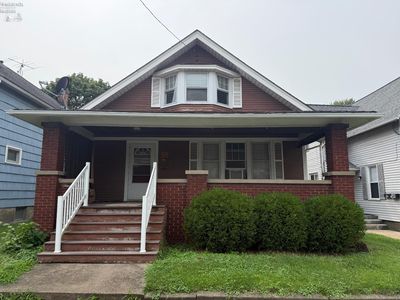 1521 Campbell St