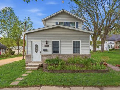 Property at 381 Sherwood Ave, East Dubuque, IL