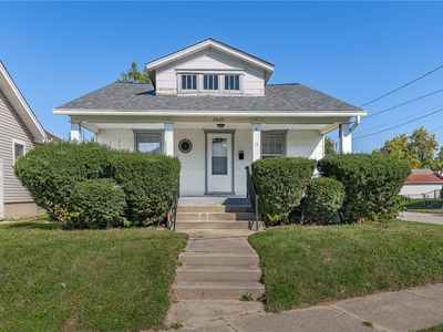 3523 Woodbine Ave