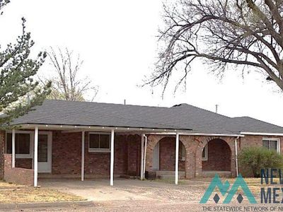 312 Locust St