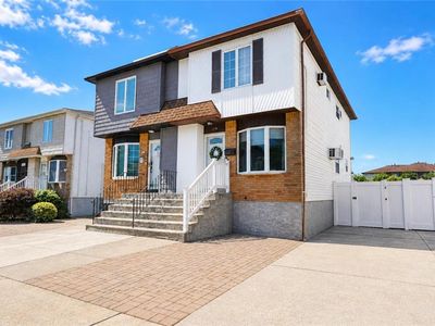 318 Seaver Ave
