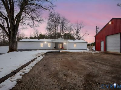 897 Willow Lake Rd