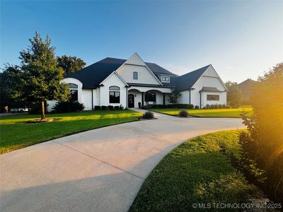 3611 N Country Club Cir