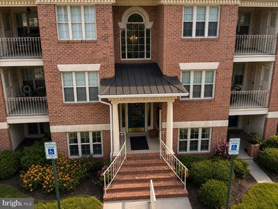 1716 Landmark Dr #1J