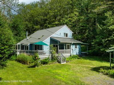 1152 Roaring Brook Lane