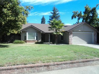 8309 Crossoak Way