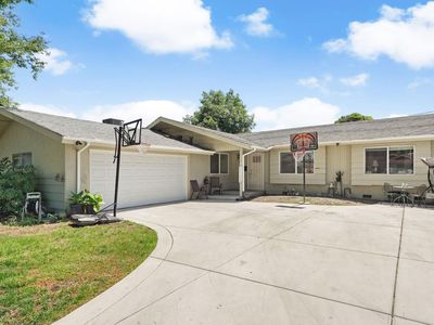 310 Berrendo Ln