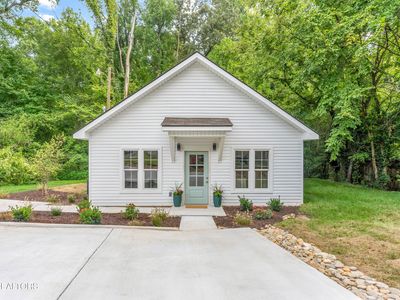 2032 Island Home Ave